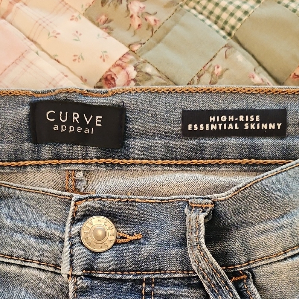 Curve Appeal High Rise Essential Skinny Jeans  - 4/27 - Picture 6 of 8